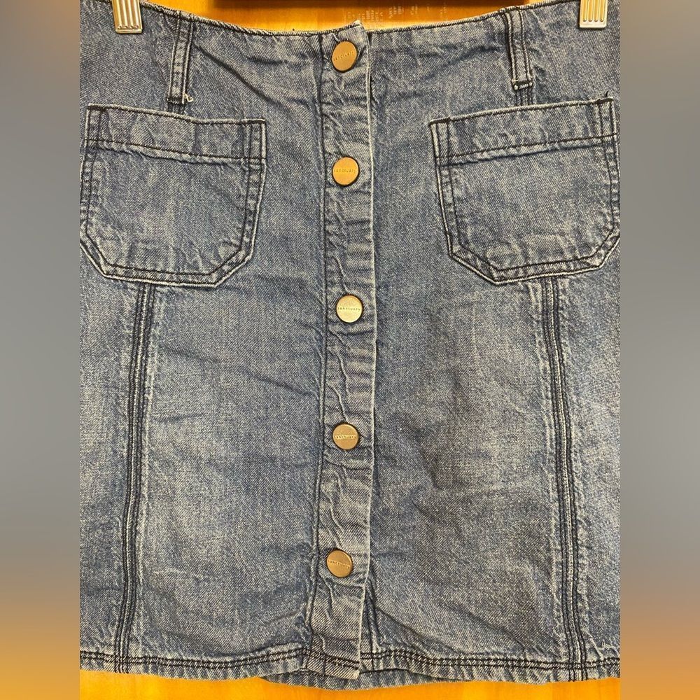 SANCTUARY BLUE MARINE-WASH SNAP FRONT POCKETS DENIM SKIRT 30 - Picture 6 of 9